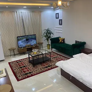 استديو حي النزهه بيت ضيافة جدة